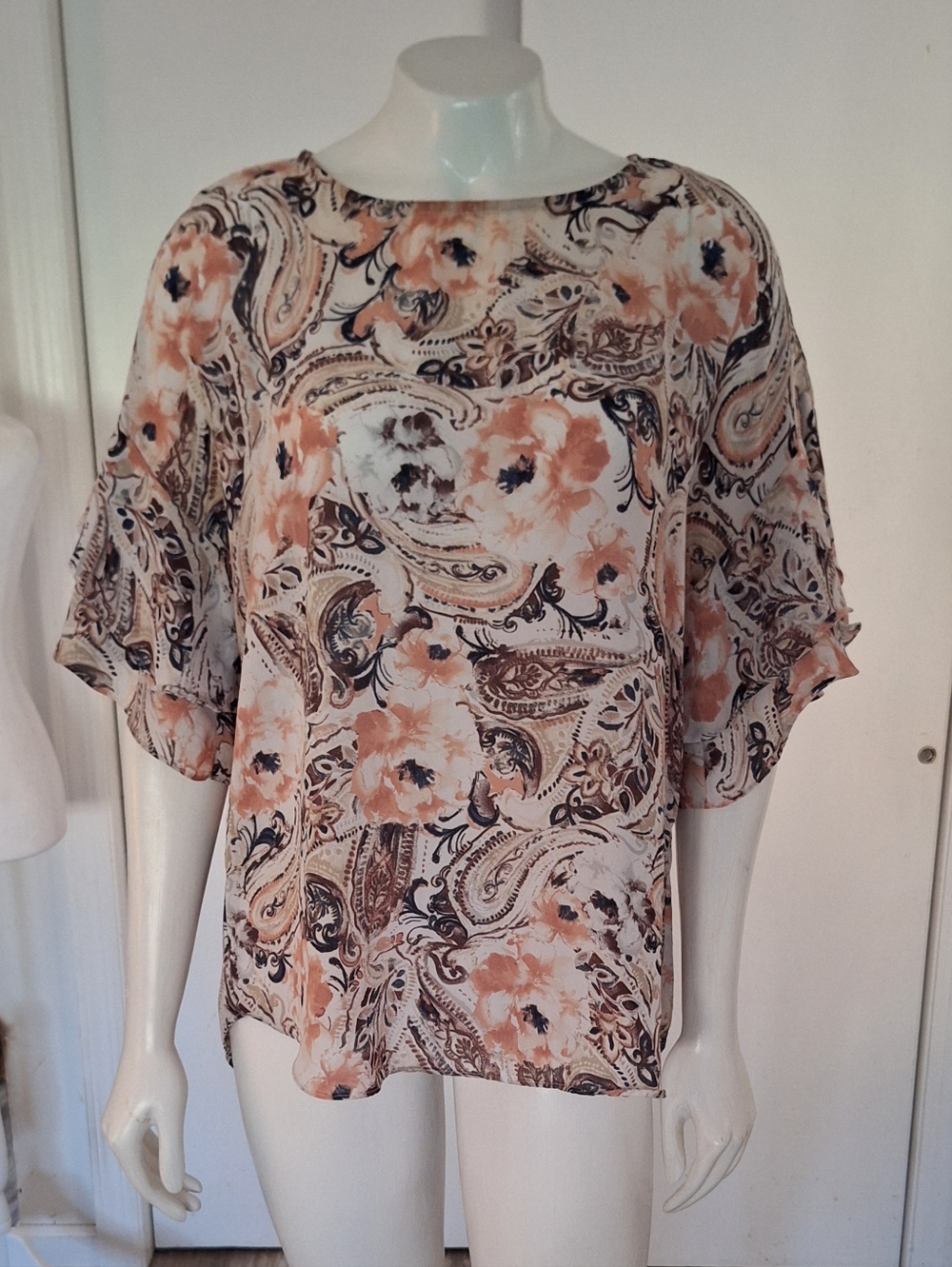 Sami & Jo Peach and Black Paisley Floral Flutter Sleeve Blouse